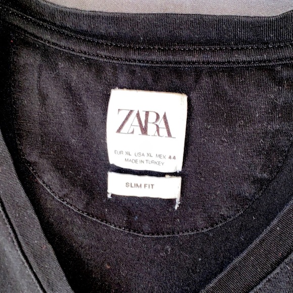 Brand new Zara Vneck tshirt. Size XL. - Picture 2 of 2